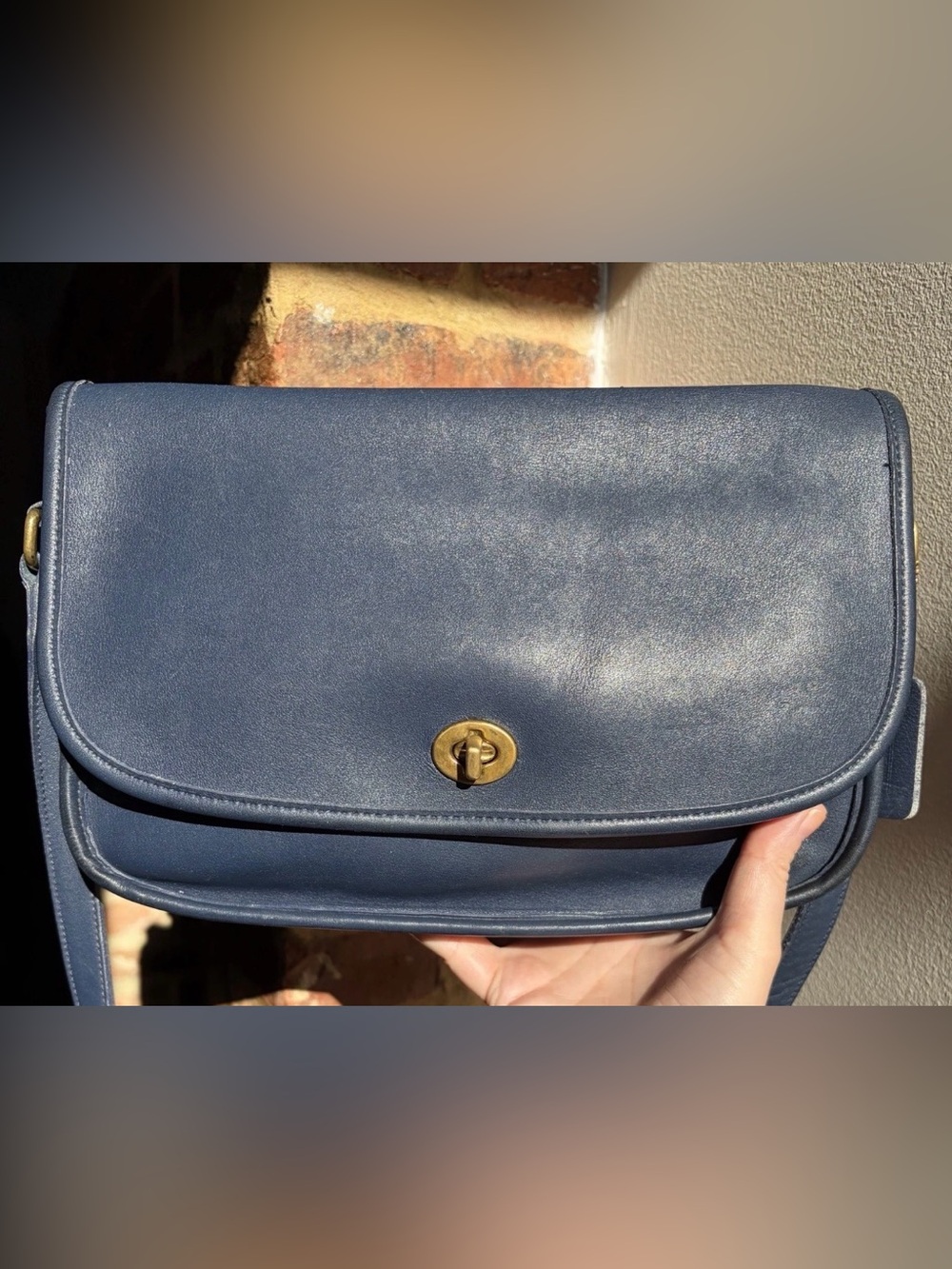 Vintage Coach True Blue City Bag